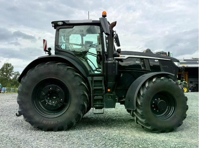 John Deere 6R 250