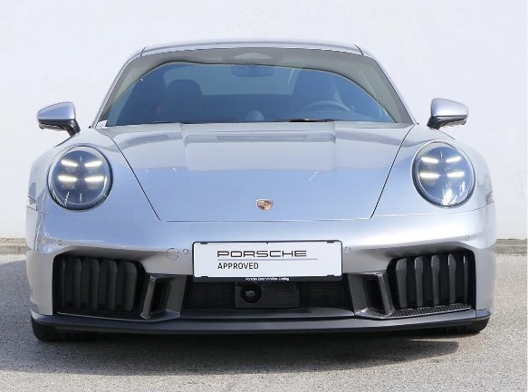 Porsche 911 Carrera 4 GTS